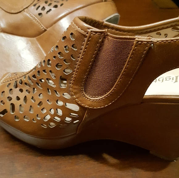 Limelight Brown Vegan Leather Heel Wedges - Picture 6 of 6